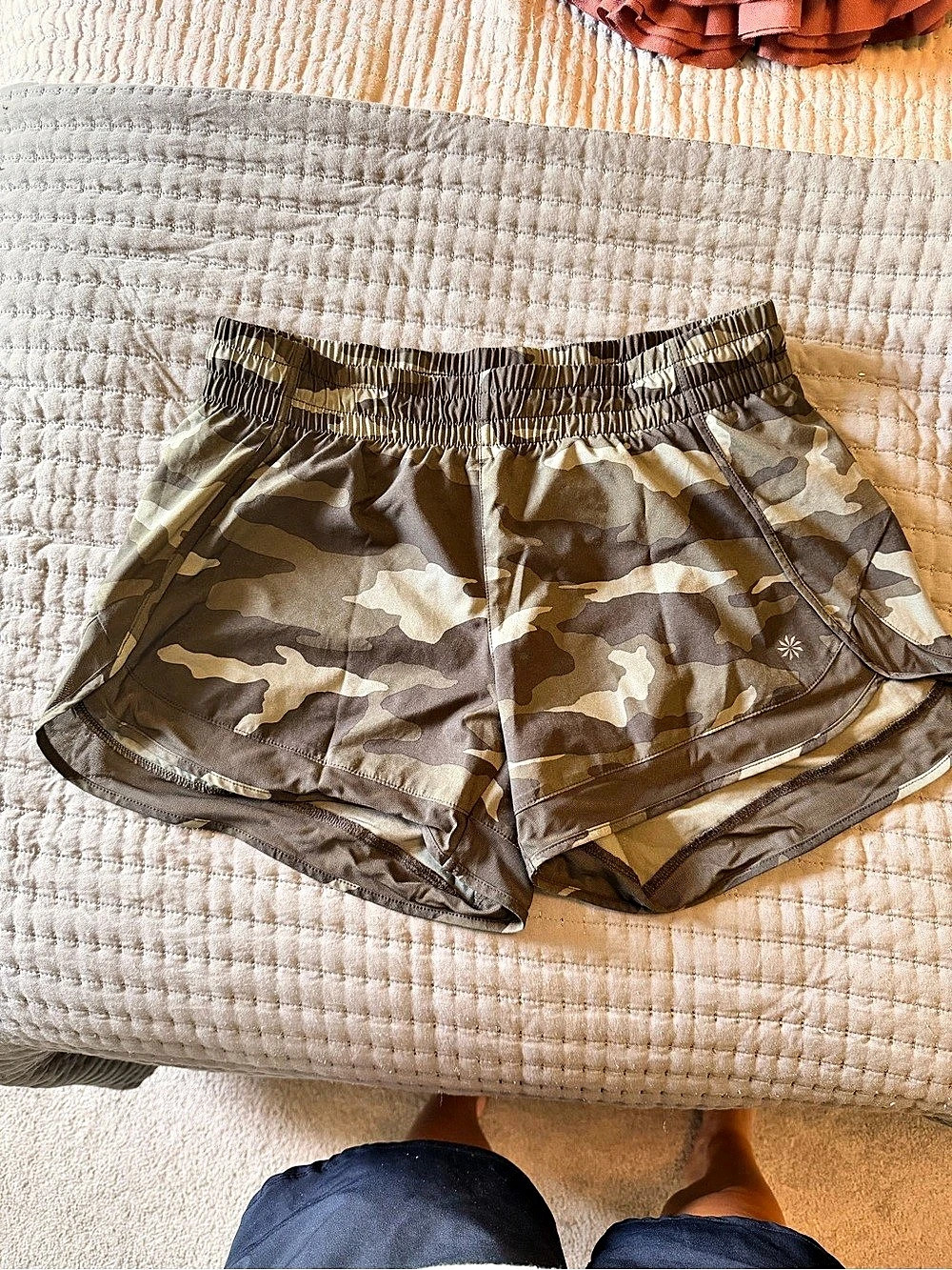 Athleta Camo Running Short Size Small